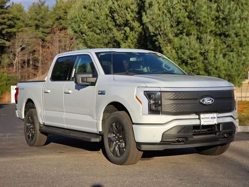 New 2025 Ford F150 Lightning Flash AWD/4WD image 16