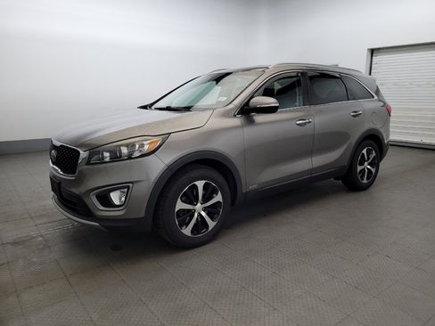 Used 2017 Kia Sorento EX w/ EX Premium Package AWD/4WD image 2