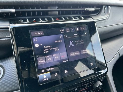 Used 2023 Jeep Grand Cherokee L Altitude image 13