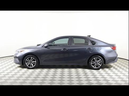 Used 2023 Kia Forte LXS w/ LXS Technology Package FWD image 3