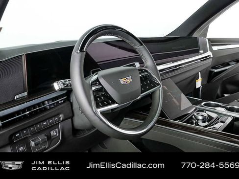 New 2026 Cadillac Escalade Luxury w/ Touring Package AWD/4WD image 4
