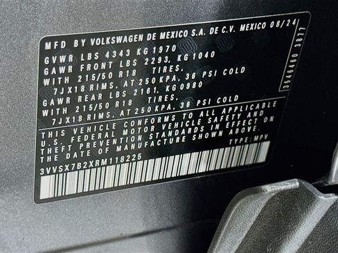 Used 2024 Volkswagen Taos SE FWD image 12