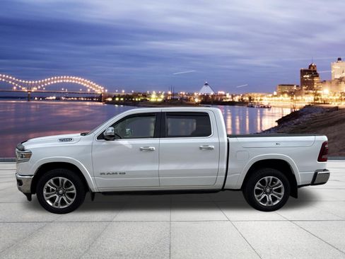 Used 2021 RAM 1500 Limited AWD/4WD image 2