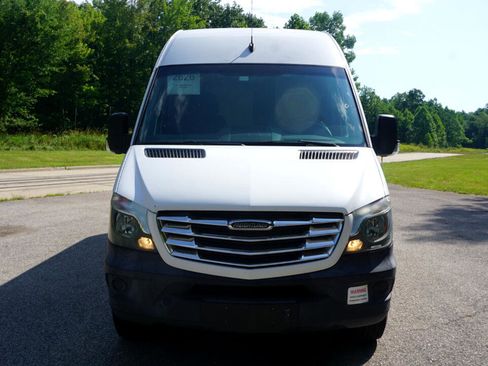 Used 2016 Freightliner Sprinter 2500 image 8