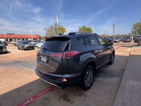 Used 2016 Toyota RAV4 XLE image 6