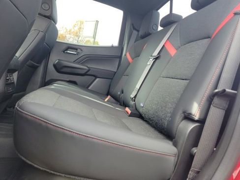 Used 2023 Chevrolet Colorado Z71 w/ Z71 Convenience Package 2 image 25