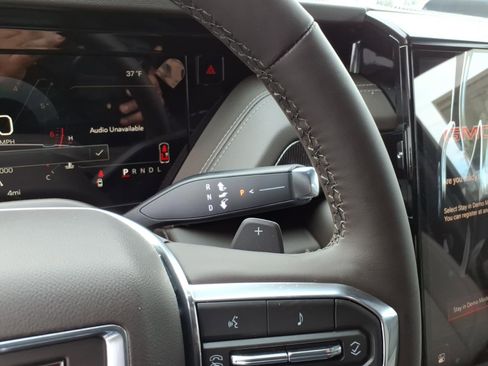 New 2026 GMC Yukon XL Elevation image 20