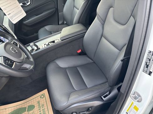 Certified 2025 Volvo XC60 B5 Plus image 20