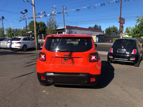 Used 2017 Jeep Renegade Sport w/ Power & Air Group FWD image 5