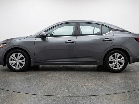 Used 2025 Nissan Sentra S image 5