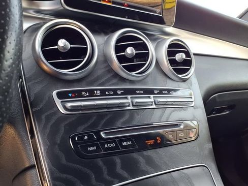 Used 2018 Mercedes-Benz GLC 300 4MATIC Coupe image 17