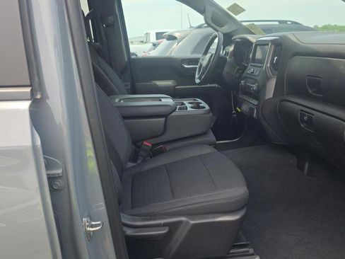 Used 2024 Chevrolet Silverado 1500 Custom w/ Dark Appearance Package AWD/4WD image 9