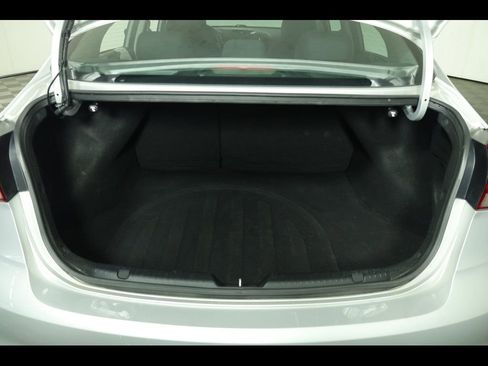 Used 2018 Kia Forte LX w/ LX Popular Package image 7