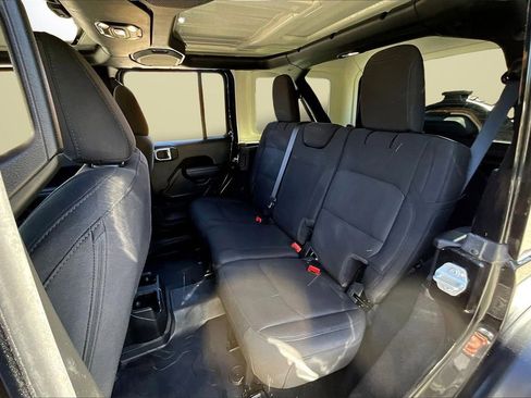 Certified 2022 Jeep Wrangler Unlimited Sport image 21