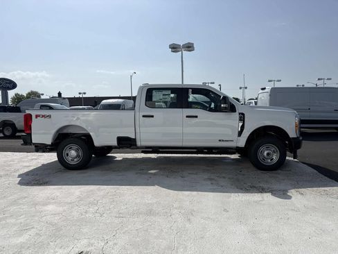 New 2026 Ford F250 XL w/ XL Driver Assist Package AWD/4WD image 2