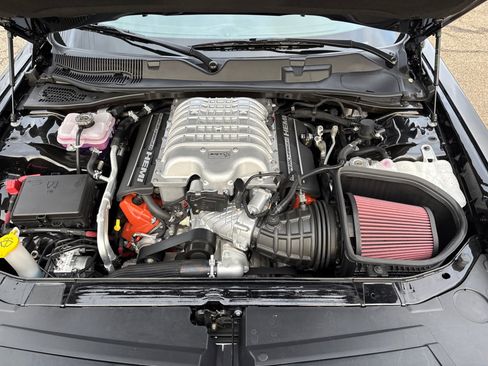 Used 2022 Dodge Challenger SRT Hellcat w/ SRT Black Package image 16