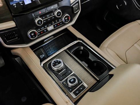 Used 2022 Ford Expedition Max Limited image 25