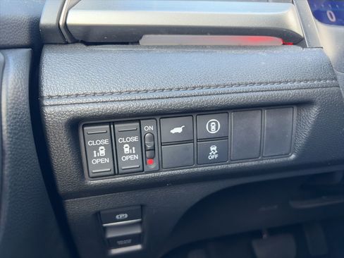 Used 2023 Honda Odyssey Sport image 15