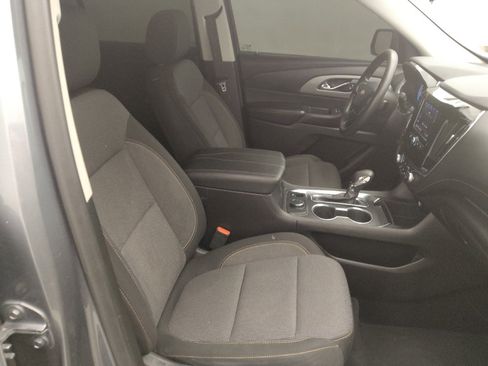 Used 2021 Chevrolet Traverse LS FWD image 21