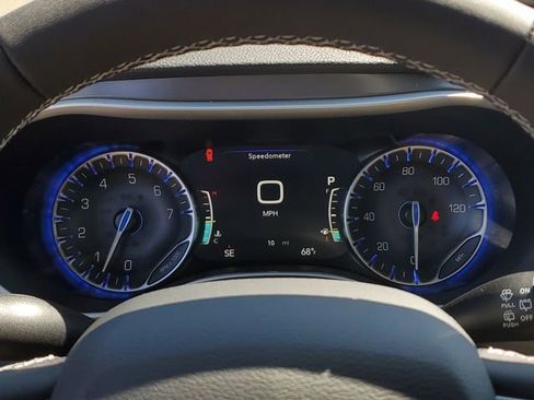 New 2026 Chrysler Pacifica Select image 25