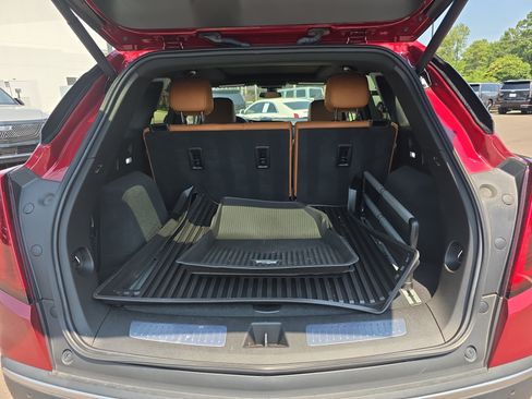Used 2020 Cadillac XT5 Premium Luxury w/ LPO, Floor Liner Package AWD/4WD image 13