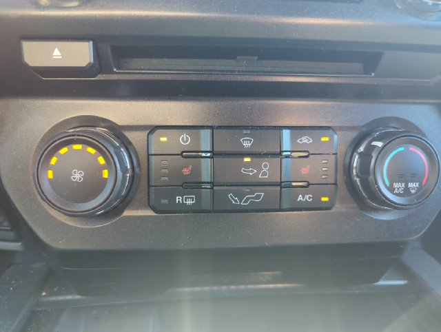 Used 2018 Ford F150 XLT w/ Equipment Group 302A Luxury AWD/4WD image 32