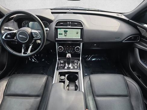 Used 2020 Jaguar XE S image 9