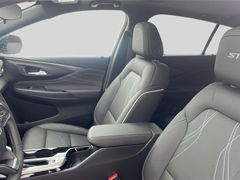 New 2026 Buick Envista Sport Touring w/ Studio Series image 15