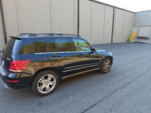 Used 2015 Mercedes-Benz GLK 350 4MATIC image 3