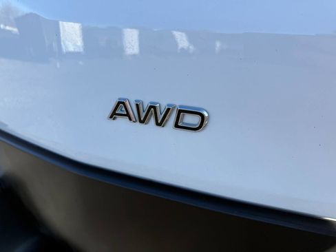 Used 2023 Ford Transit 350 XLT image 9