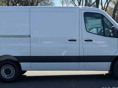 New 2026 Mercedes-Benz Sprinter 2500 image 3