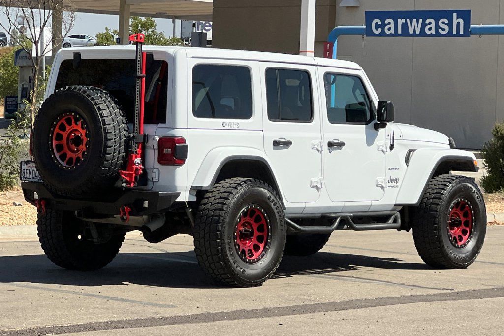 Used 2018 Jeep Wrangler Unlimited Sahara AWD/4WD image 5