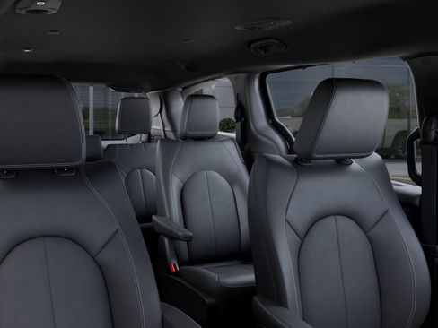 New 2026 Chrysler Pacifica Select image 25
