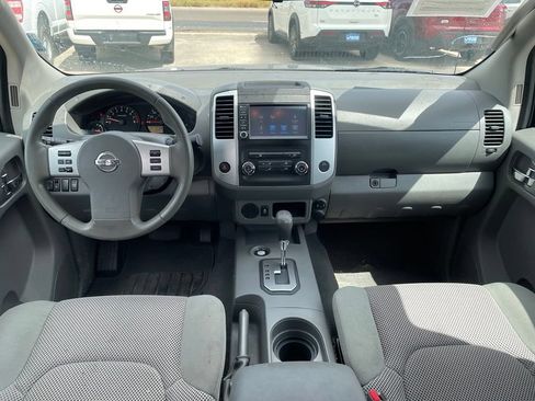 Certified 2021 Nissan Frontier SV RWD image 9