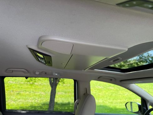 Used 2014 Honda Odyssey Touring Elite image 22