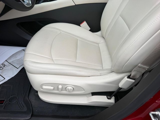 Used 2022 Buick Enclave Essence w/ Experience Buick Package AWD/4WD image 23