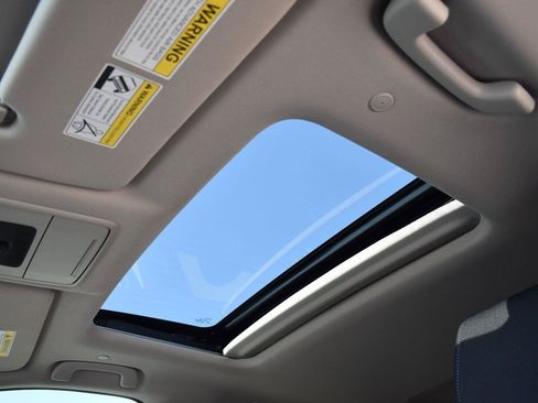 Used 2024 Honda CR-V EX image 11