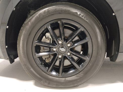 Used 2020 Dodge Journey SE w/ Blacktop Package FWD image 31