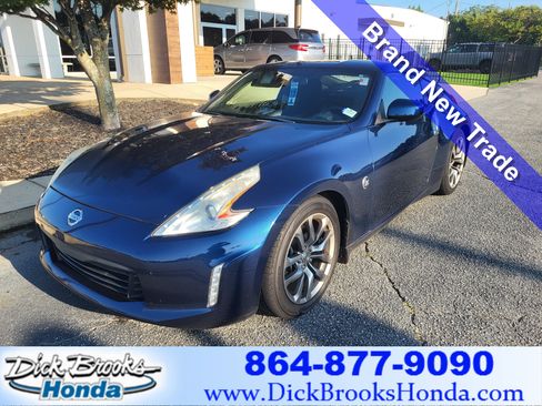 Used 2013 Nissan 370Z Coupe RWD image 1