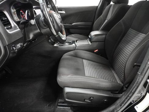 Used 2022 Dodge Charger SXT w/ Blacktop Package image 7
