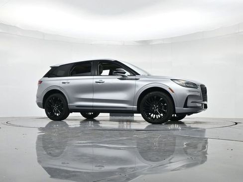 Used 2024 Lincoln Corsair FWD w/ Equipment Group 101A image 32