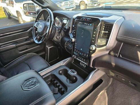 Used 2022 RAM 2500 Laramie image 32