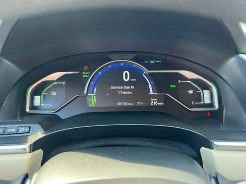 Used 2018 Honda Clarity Plug-In Hybrid image 16
