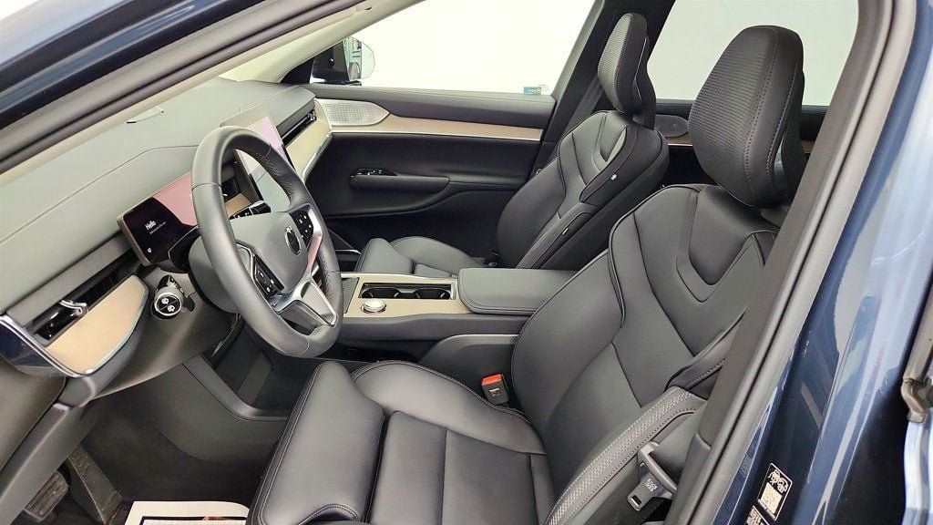 Used 2025 Volvo EX90 Ultra AWD/4WD image 17