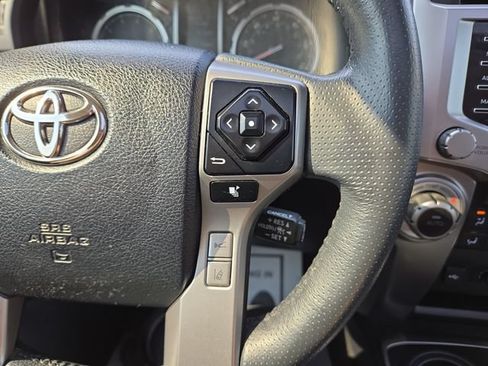 Used 2022 Toyota 4Runner Limited AWD/4WD image 19