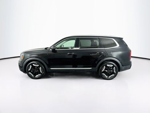 Used 2025 Kia Telluride S FWD image 4