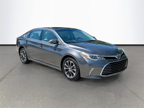 Used 2016 Toyota Avalon XLE Premium image 1