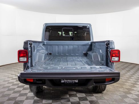 New 2026 Jeep Gladiator Sport S image 42