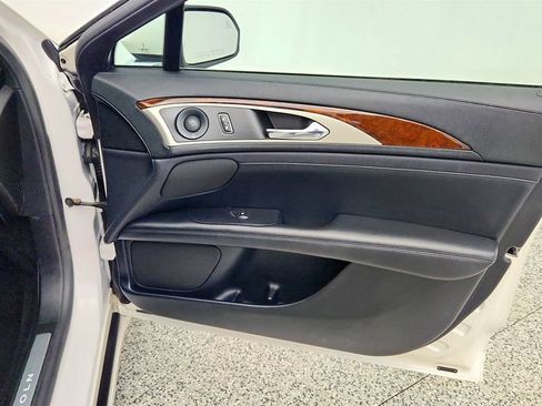 Used 2020 Lincoln MKZ Reserve FWD image 27