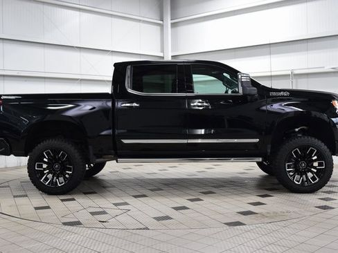 Used 2024 Chevrolet Silverado 1500 High Country w/ High Country Premium Package image 8